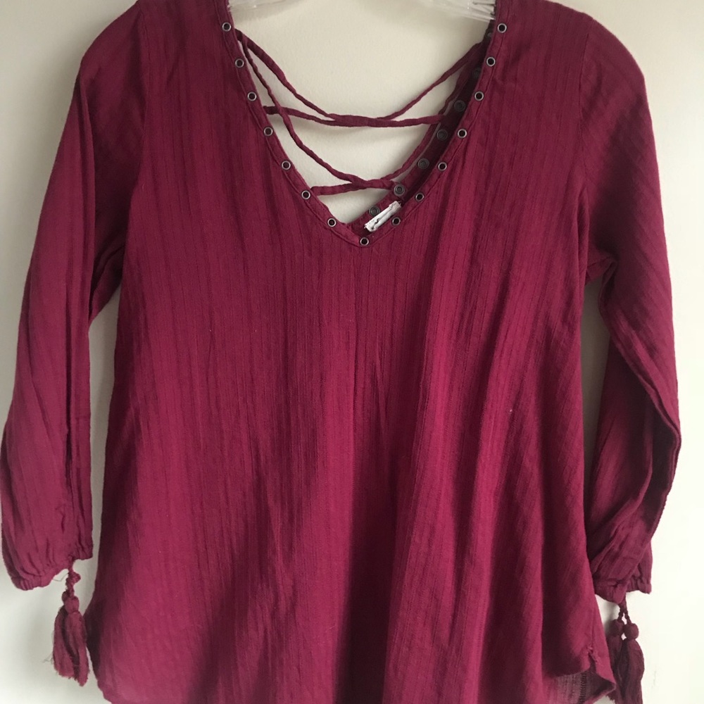 NEW HOLLISTER RED LONG SLEEVE TASSLE BLOUSE